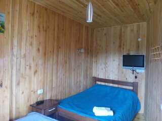 Мини-отель Home Hotel Каменец-Подольский Трехместный номер Делюкс с душем-4